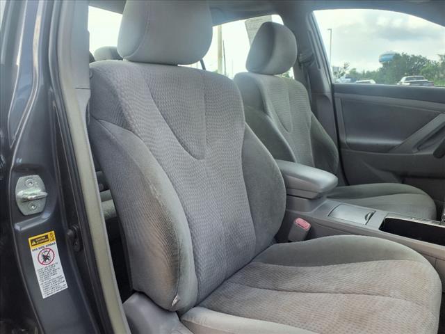 2011 Toyota Camry LE - Photo 10