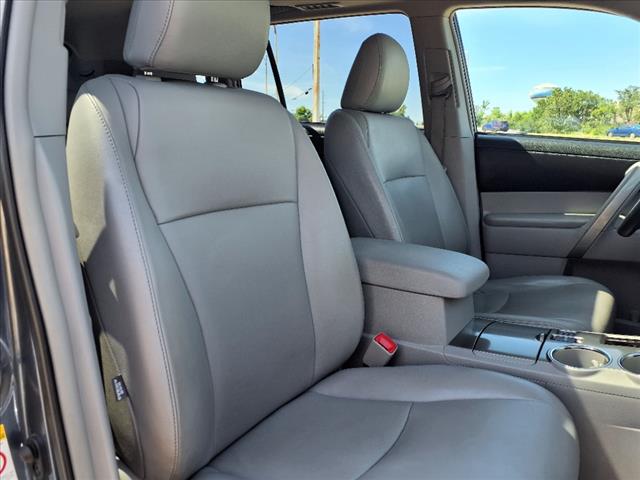 2013 Toyota Highlander SE - Photo 10