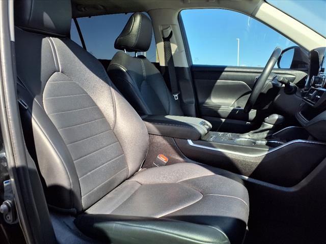 2021 Toyota Highlander XLE - Photo 10