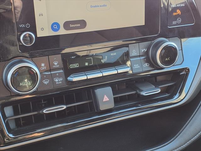 2024 Toyota Highlander LE - Photo 10