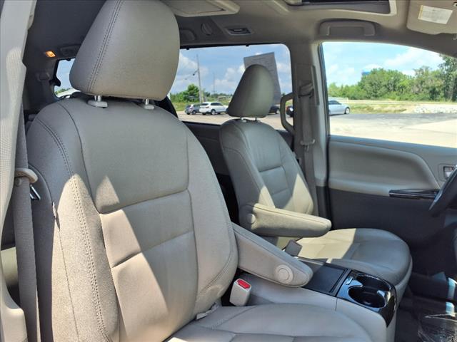 2016 Toyota Sienna L 7 Passenger - Photo 10