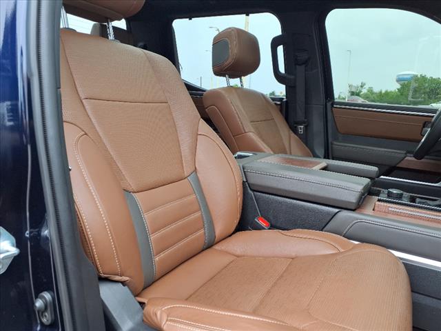 2023 Toyota Tundra 1794 Edition HV - Photo 10