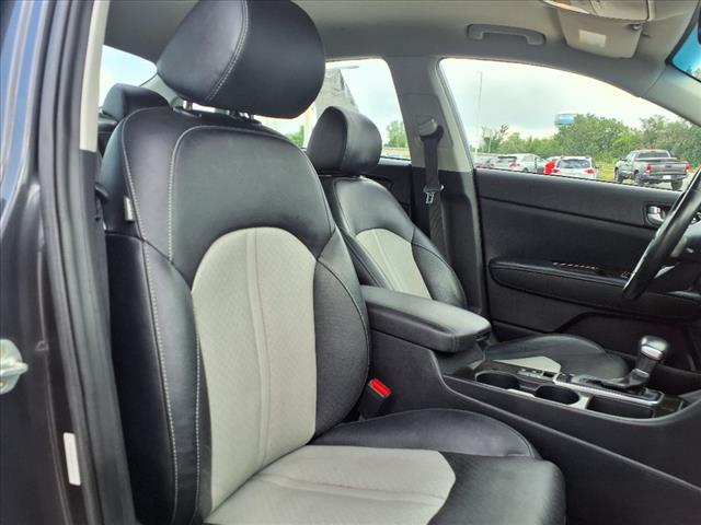 2019 Kia Optima EX - Photo 10