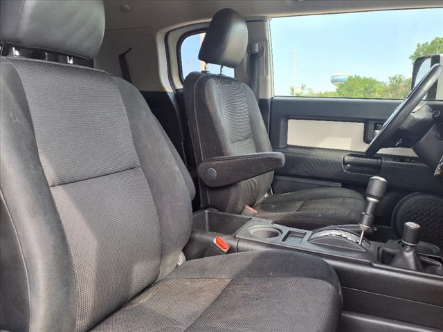 2014 Toyota FJ Cruiser Base - Photo 10