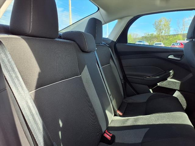 2014 Ford Focus SE - Photo 11