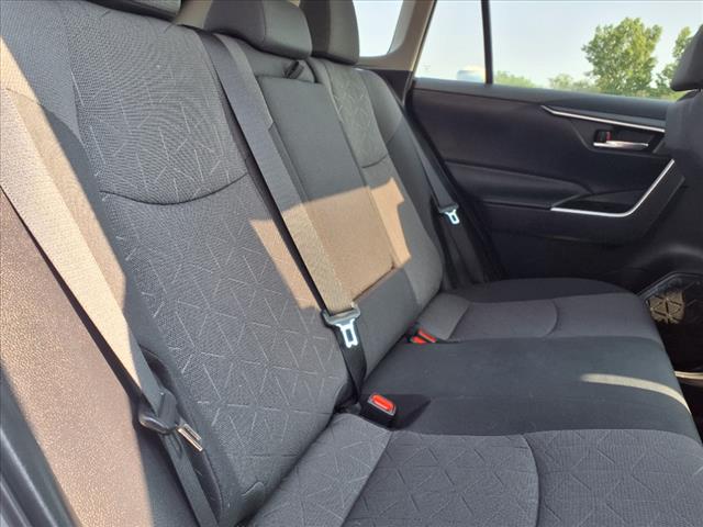 2019 Toyota RAV4 XLE - Photo 11