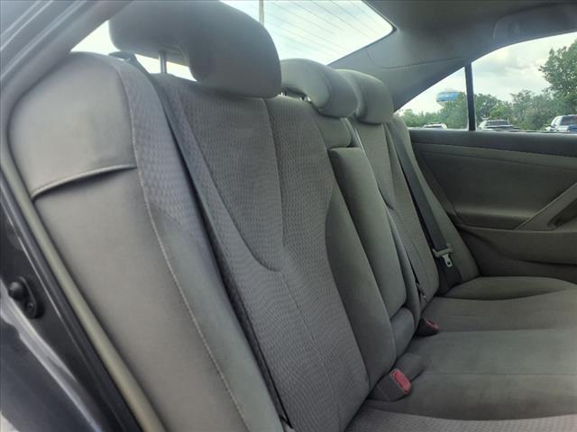 2011 Toyota Camry LE - Photo 11
