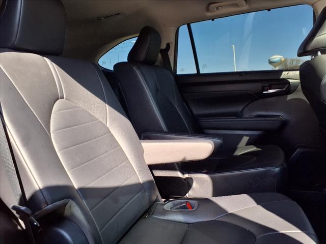 2021 Toyota Highlander XLE - Photo 11