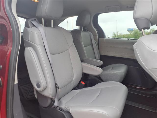 2023 Toyota Sienna XLE 7-Passenger - Photo 11