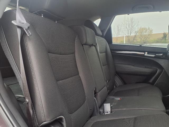 2015 Kia Sorento LX - Photo 11