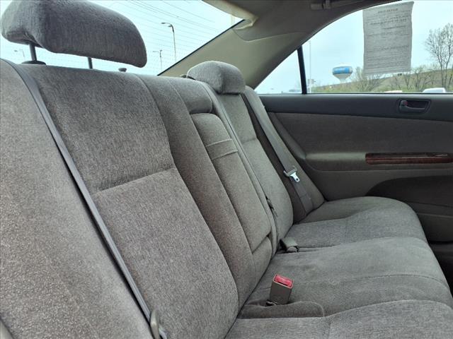 2004 Toyota Camry  - Photo 11