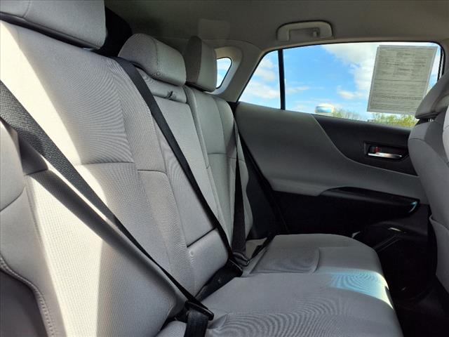2021 Toyota Venza LE - Photo 11