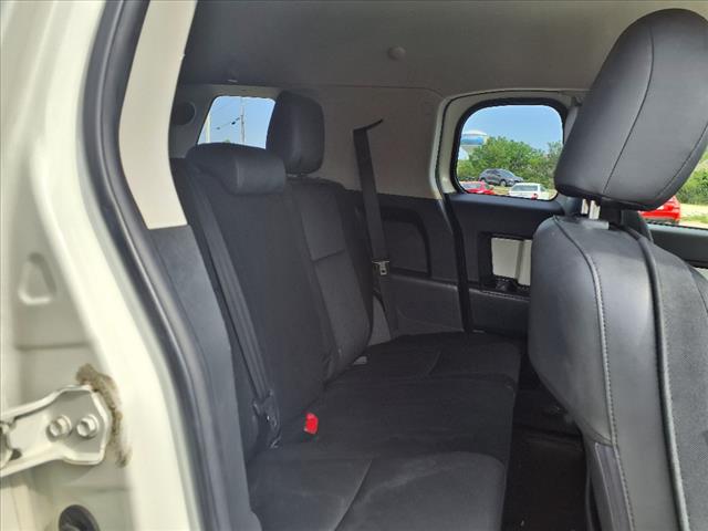 2014 Toyota FJ Cruiser Base - Photo 11