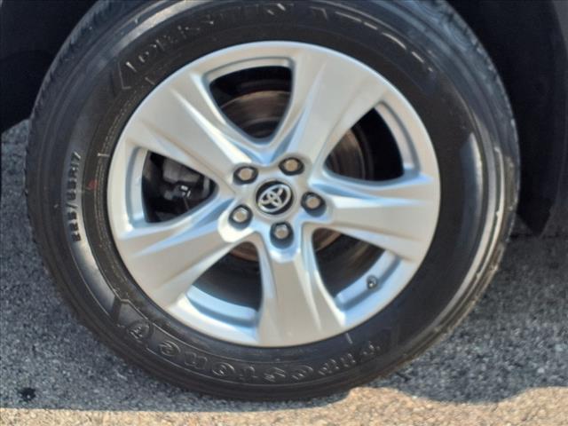 2019 Toyota RAV4 XLE - Photo 12