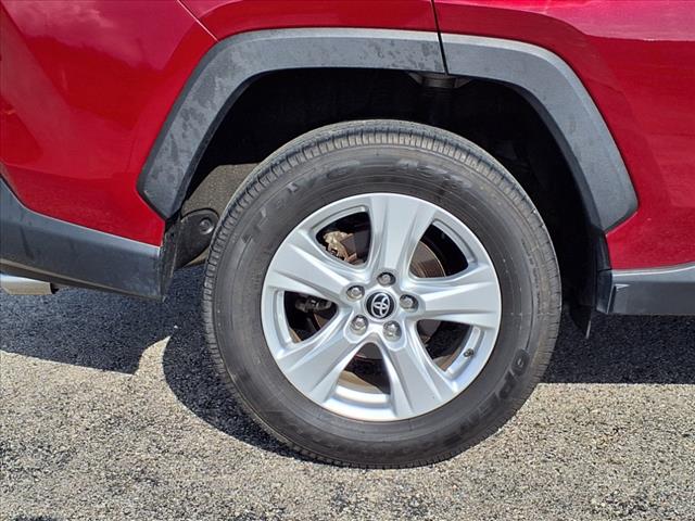 2021 Toyota RAV4 XLE - Photo 12