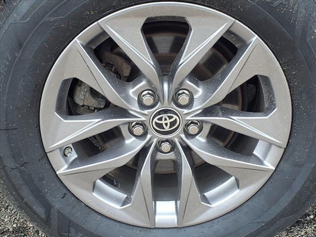 2023 Toyota Sienna XLE 7-Passenger - Photo 12