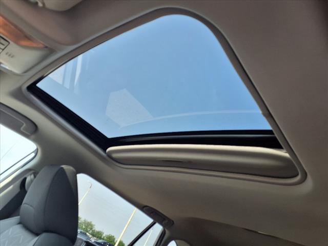 2019 Toyota RAV4 XLE - Photo 13