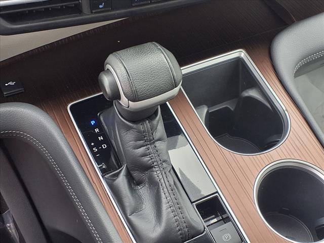 2023 Toyota Sienna XLE 7-Passenger - Photo 14