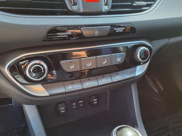 2018 Hyundai ELANTRA GT Base - Photo 14