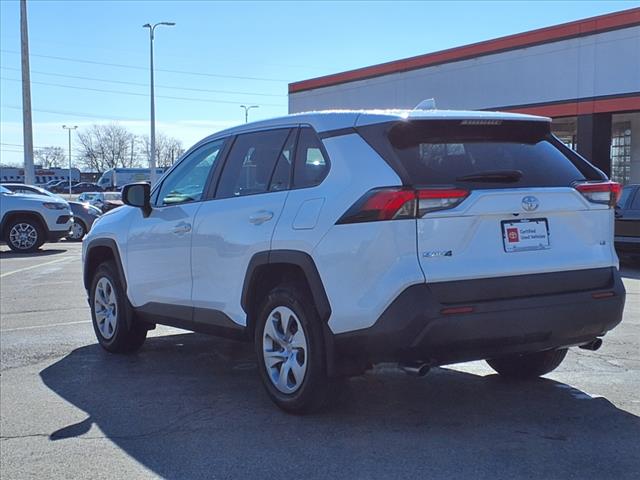2022 Toyota RAV4 LE - Photo 15