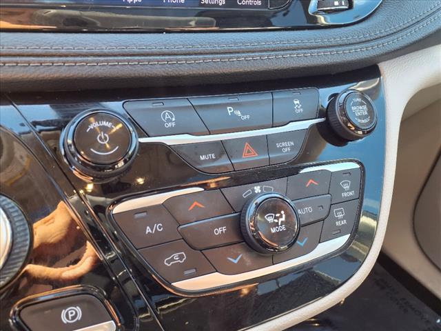 2020 Chrysler Pacifica Limited - Photo 16