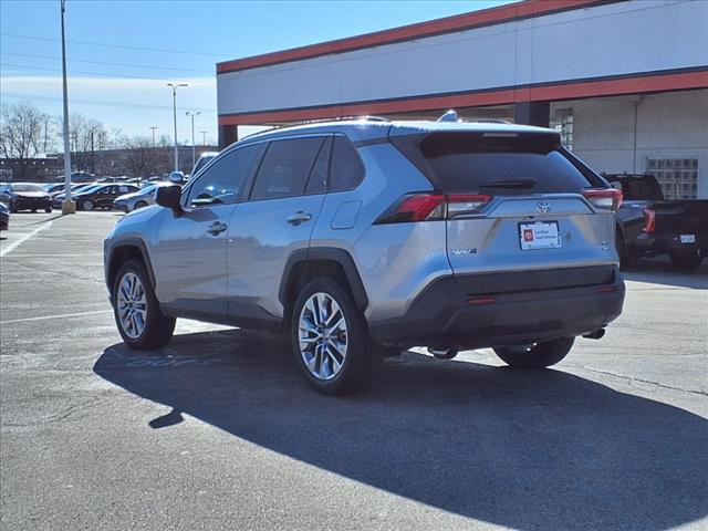 2022 Toyota RAV4 XLE Premium - Photo 16