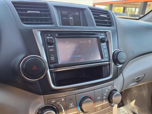 2013 Toyota Highlander SE - Photo 16