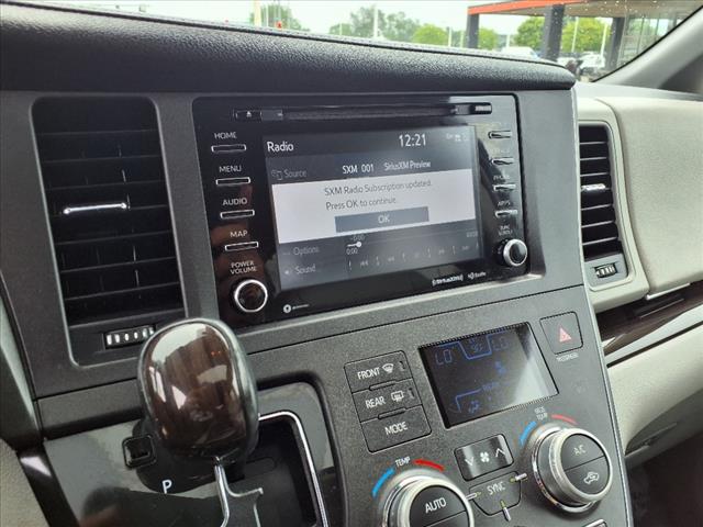 2018 Toyota Sienna XLE 7-Passenger - Photo 16