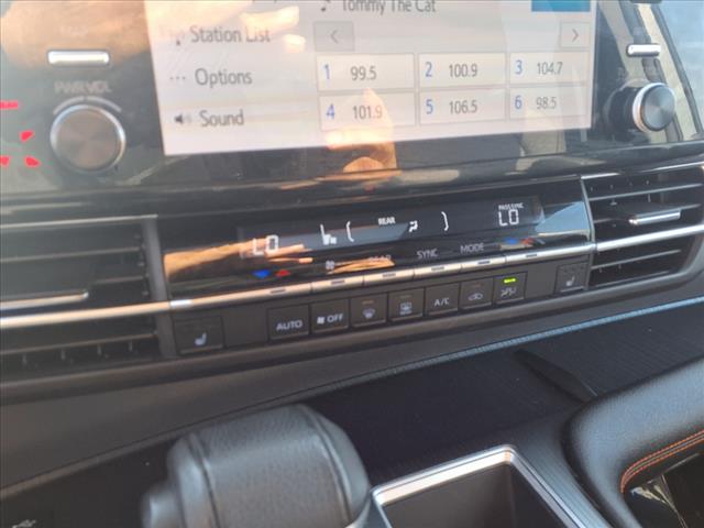 2021 Toyota Sienna XSE 7-Passenger - Photo 16