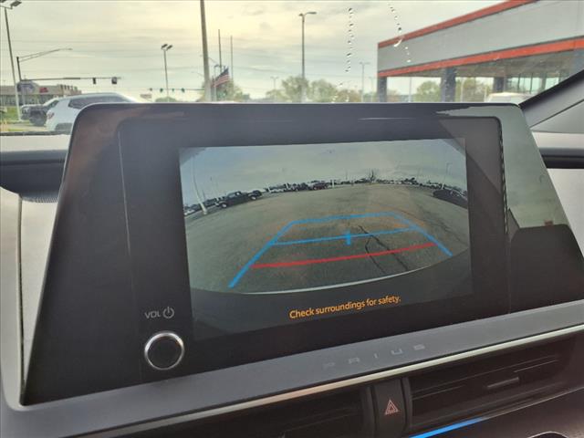 2024 Toyota Prius XLE - Photo 16