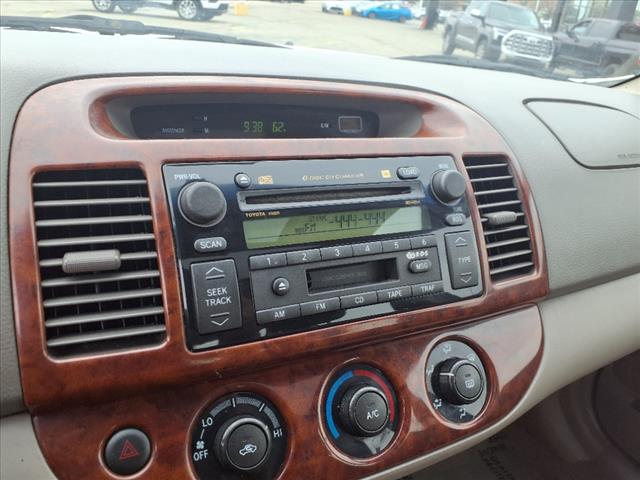 2004 Toyota Camry  - Photo 16