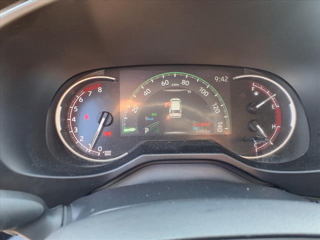 2024 Toyota RAV4 LE - Photo 17