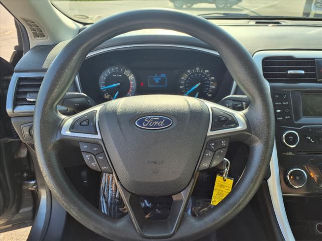 2016 Ford Fusion S - Photo 17