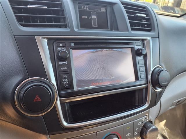 2013 Toyota Highlander SE - Photo 17