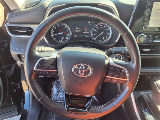 2021 Toyota Highlander XLE - Photo 17