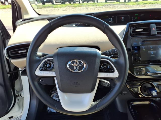 2017 Toyota Prius Four - Photo 17