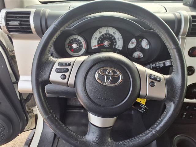 2014 Toyota FJ Cruiser Base - Photo 17