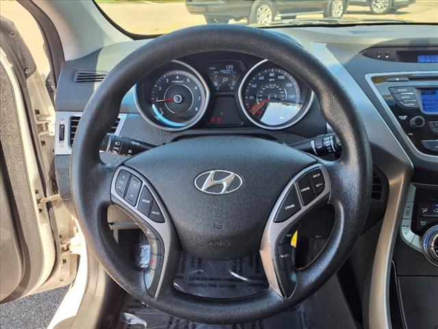 2013 Hyundai ELANTRA Coupe GS - Photo 17