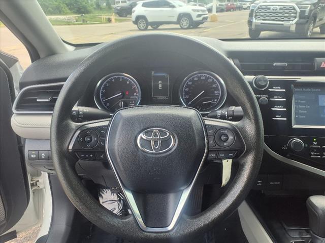 2019 Toyota Camry LE - Photo 18