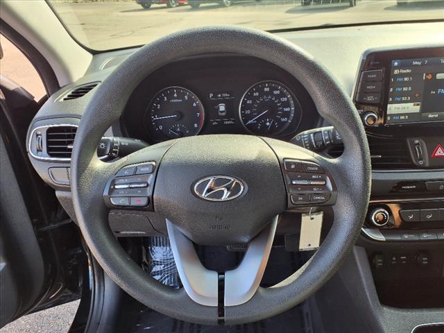 2018 Hyundai ELANTRA GT Base - Photo 18
