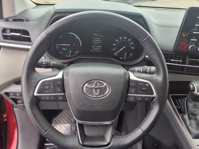 2023 Toyota Sienna XLE 7-Passenger - Photo 19