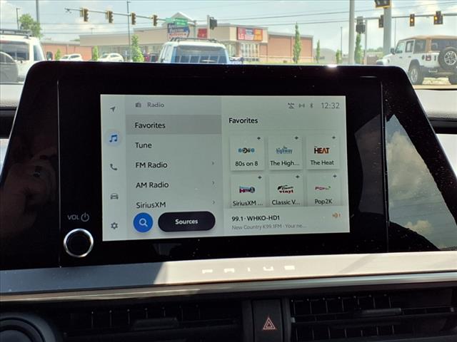 2023 Toyota Prius XLE - Photo 19