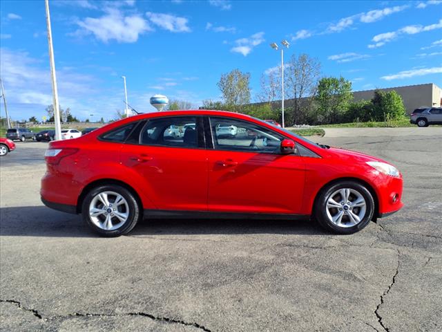 2014 Ford Focus SE - Photo 2