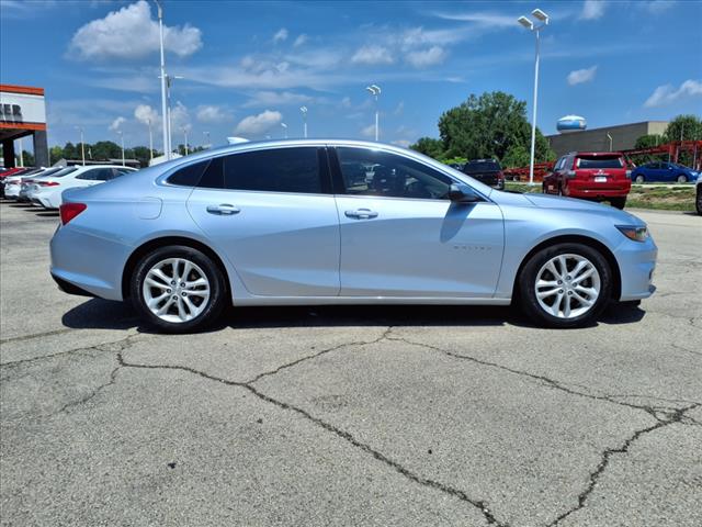 2018 Chevrolet Malibu LT - Photo 2
