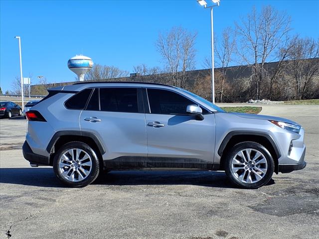 2022 Toyota RAV4 XLE Premium - Photo 2