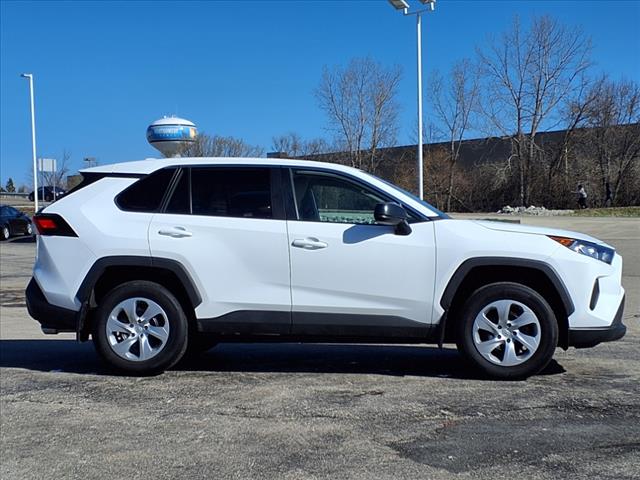 2022 Toyota RAV4 LE - Photo 2