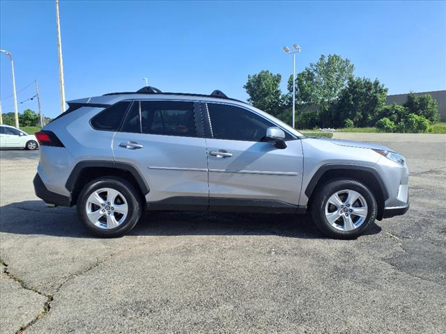 2021 Toyota RAV4 XLE - Photo 2