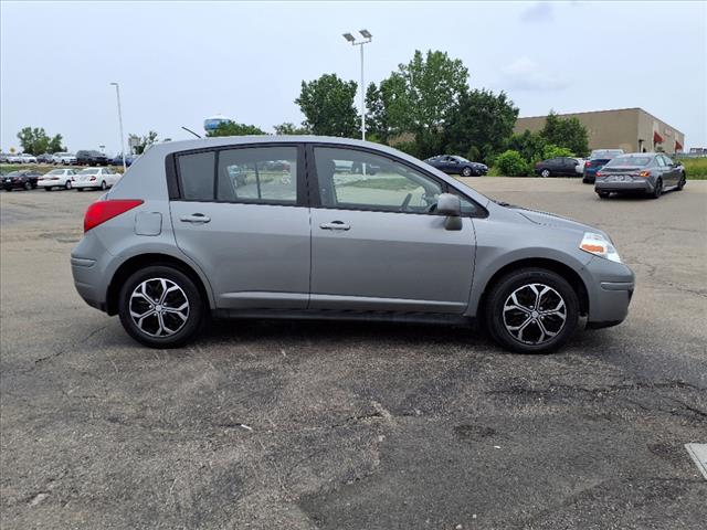 2008 Nissan Versa  - Photo 2
