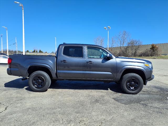 2022 Toyota Tacoma SR V6 - Photo 2
