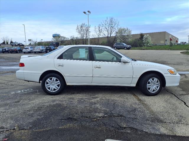 2001 Toyota Camry  - Photo 2